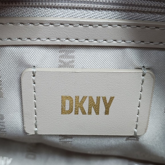 DKNY Bryant Crossbody Camera Bag Womens Brown‎ Leather Elegant Zipper Closure - Picture 8 of 12